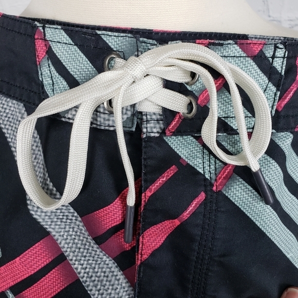 Nike 6.0 Men's Black Gray with Multi-colored Shoe Strings Swim Shorts Size 34 - Picture 3 of 13